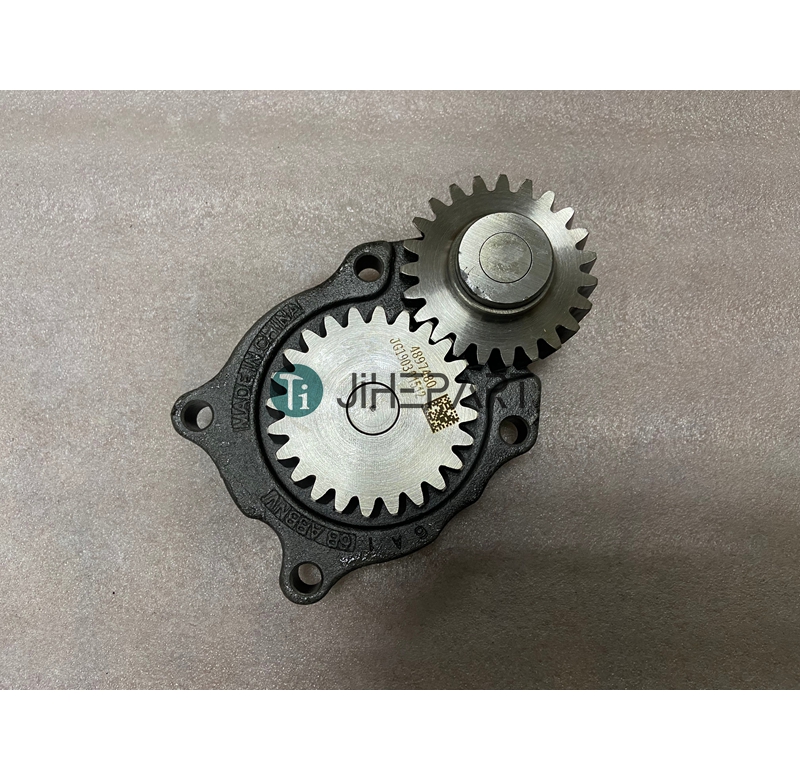 6D102 oil pump 6731-51-1111 excavator engine parts